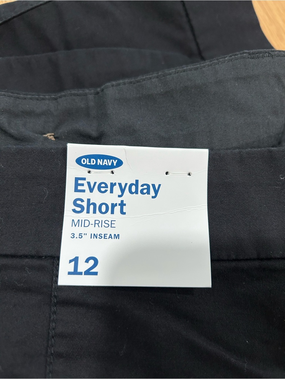 Old Navy Black Everyday Mid-Rise Shorts Size 12 - Picture 5 of 6